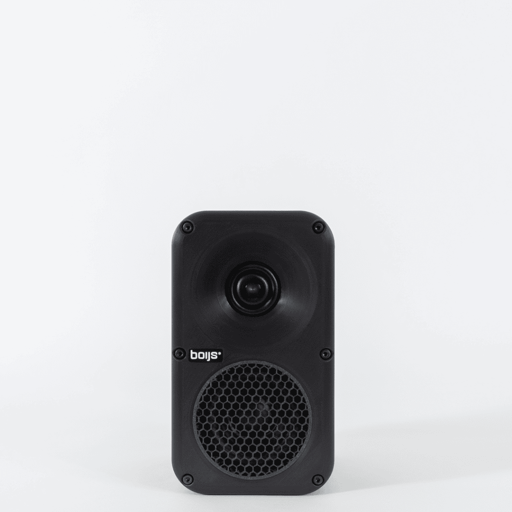 Half_Three_1080x1080_black_FRONT_ritila